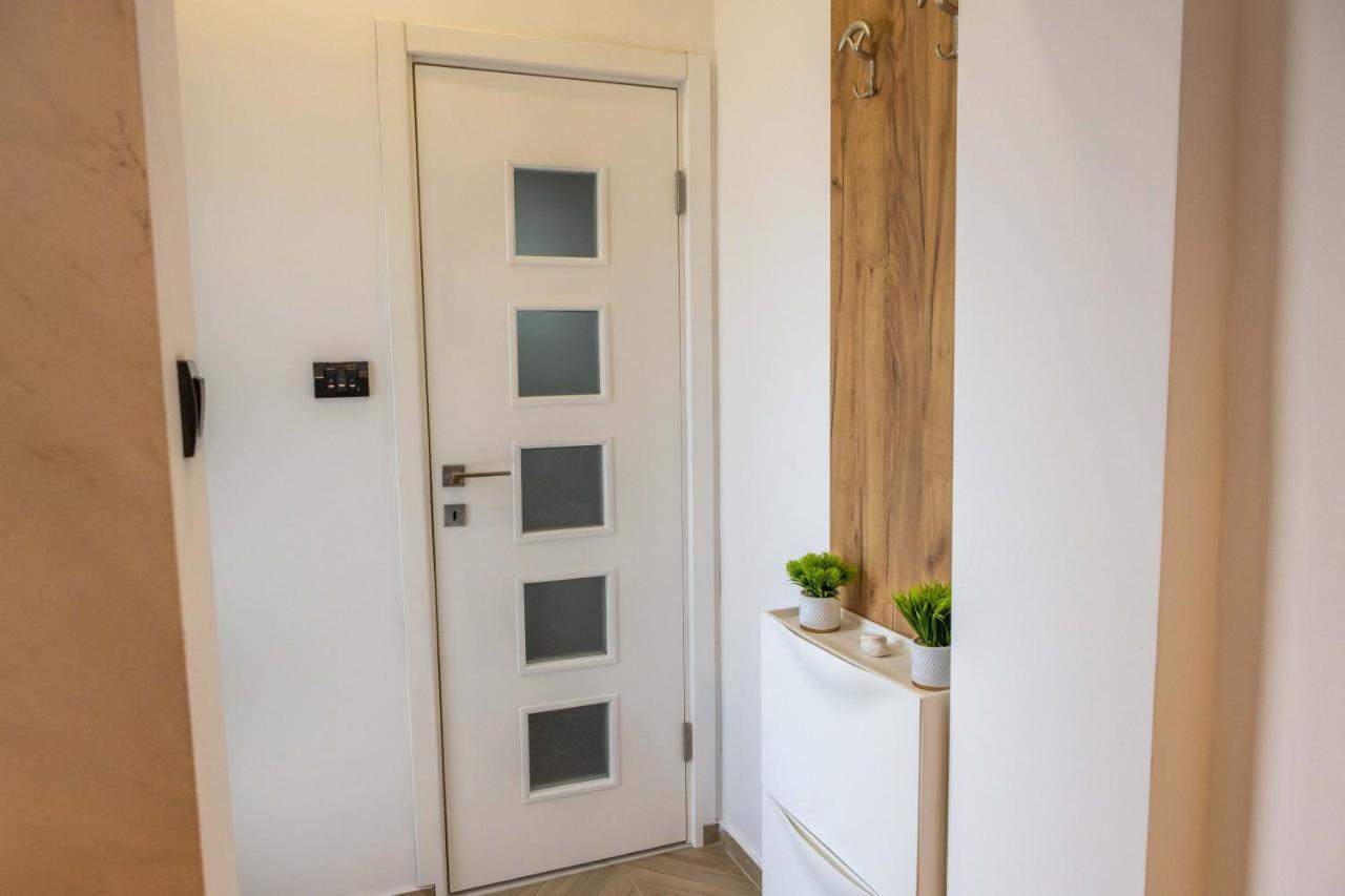 Rubikon Free Parking Apartmani Dusanovac Exterior foto